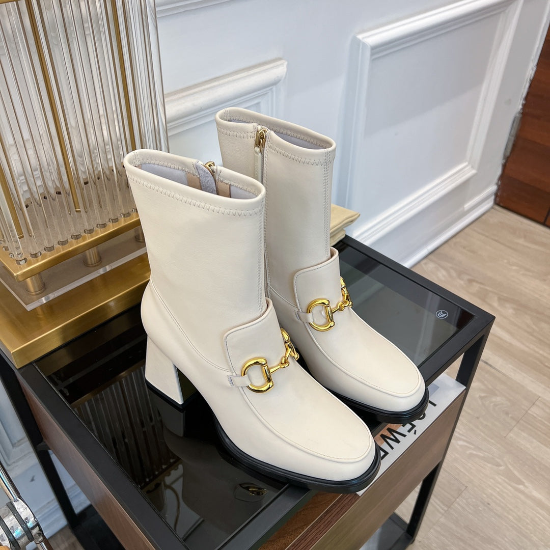 GG HORSEBIT ANKLE BOOTS IN WHITE SHEEPSKIN