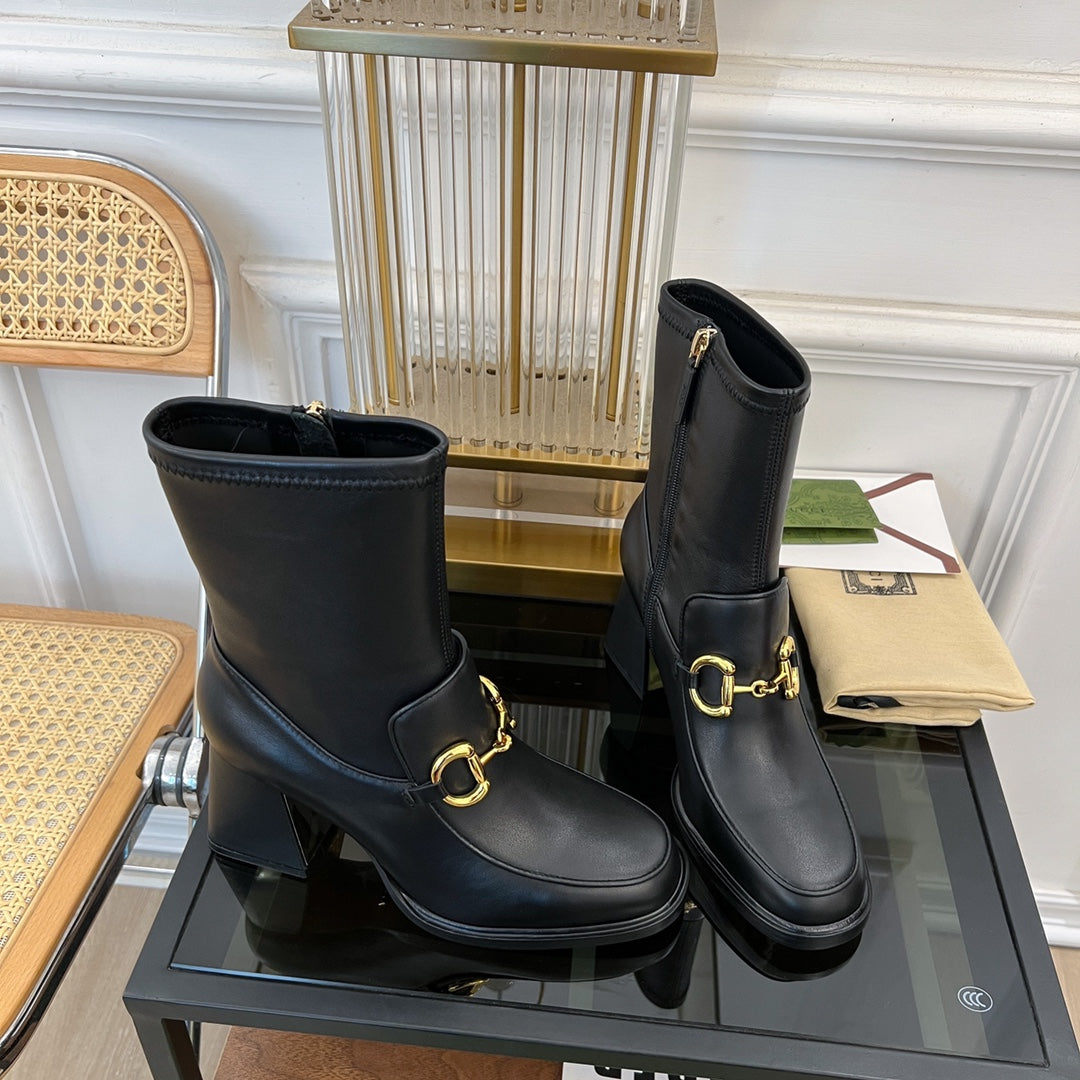 GG HORSEBIT ANKLE BOOTS IN BLACK SHEEPSKIN