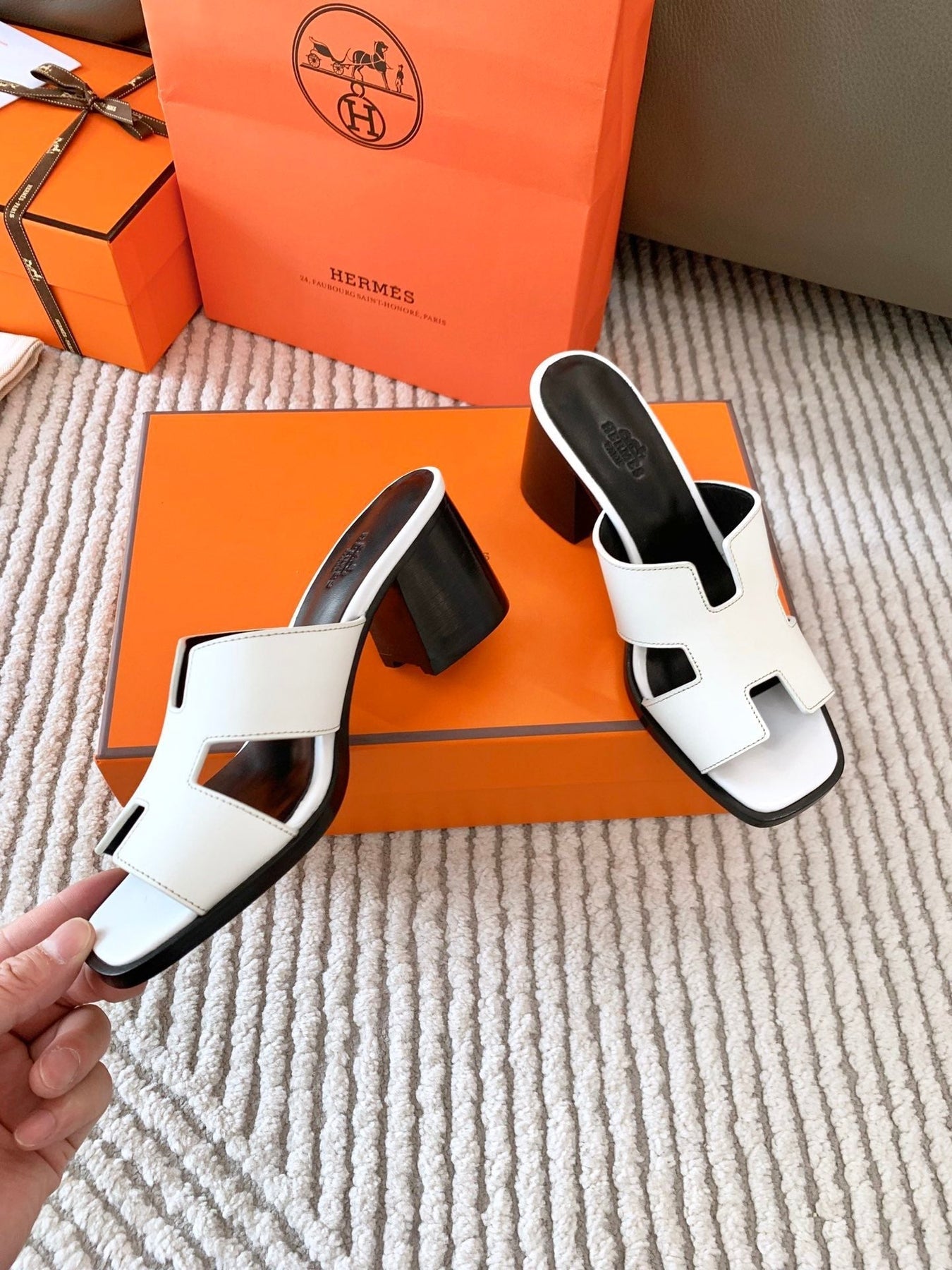 HELIA 60 SANDAL IN WHITE CALFSKIN