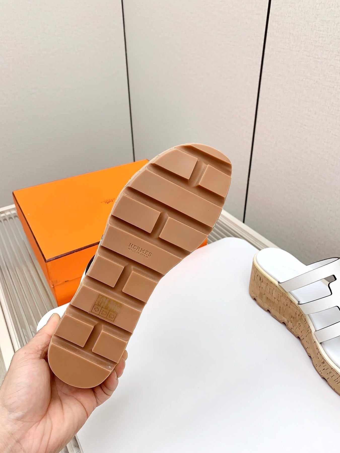 ISABELLA 30 SANDAL IN WHITE CALFSKIN