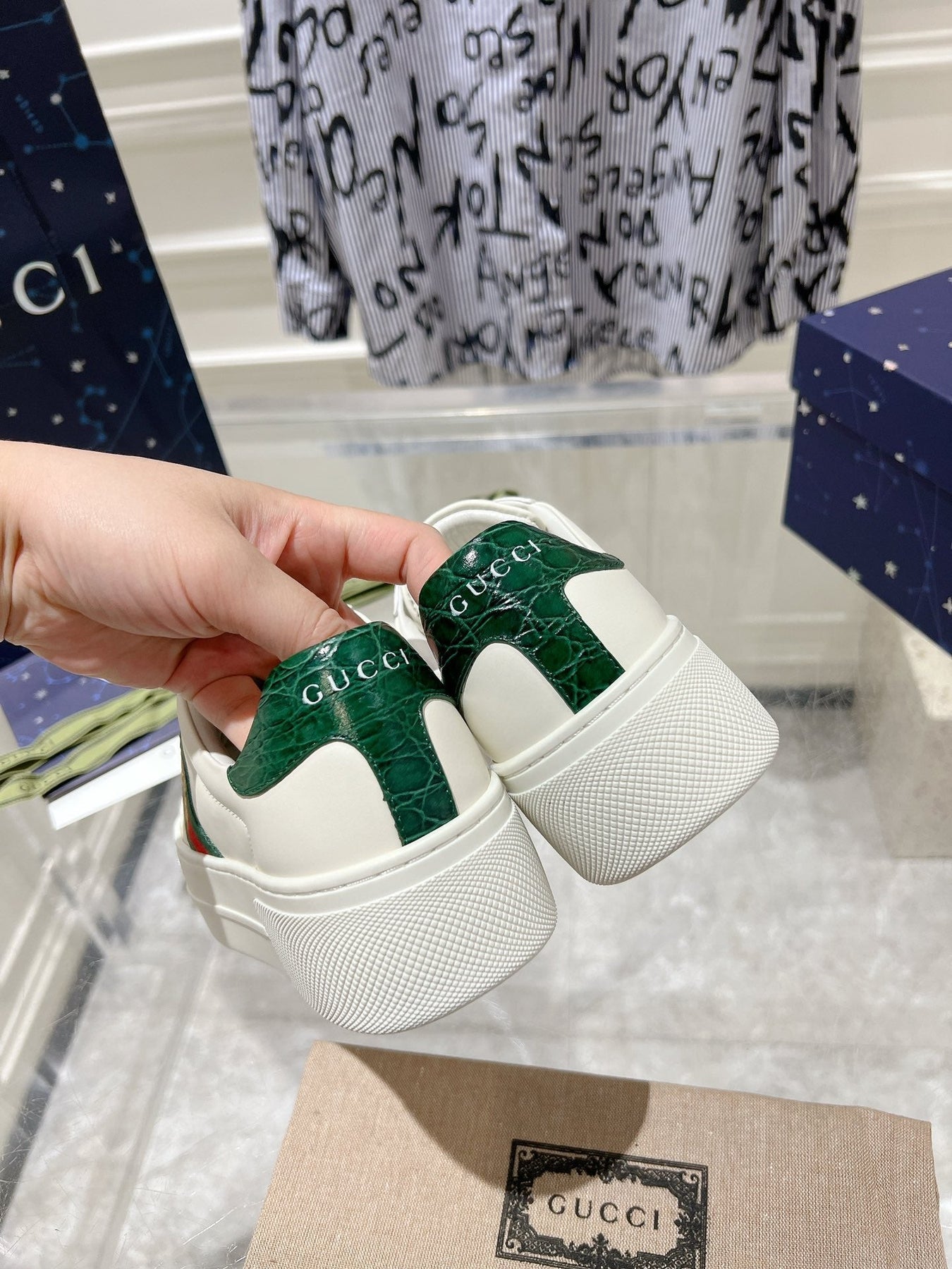 GG ACE 30 SUPREME TRAINER WHITE CALFSKIN