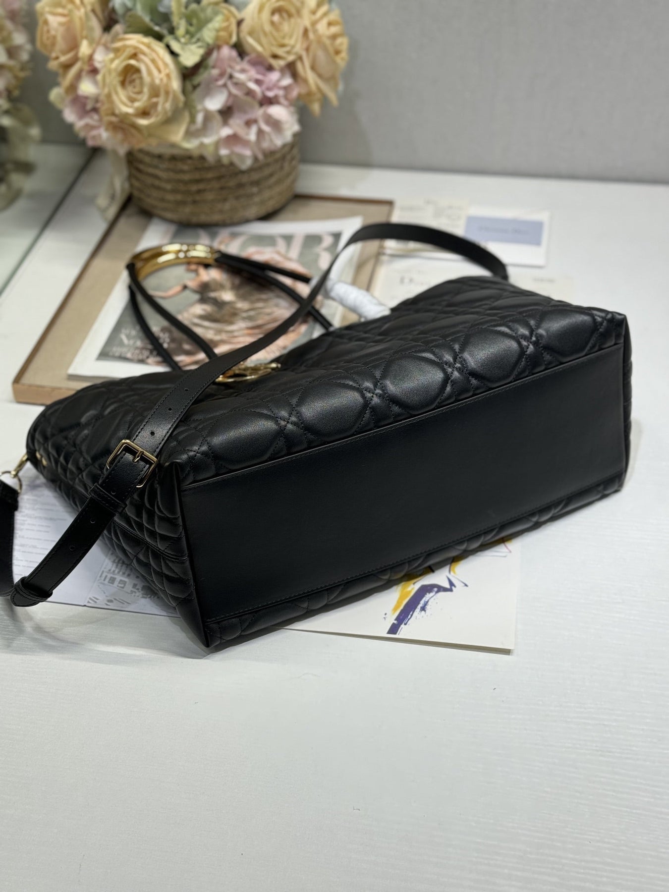 LARGE 41 TOUJOURS BAG IN BLACK MACROCANNAGE LAMBSKIN 221056