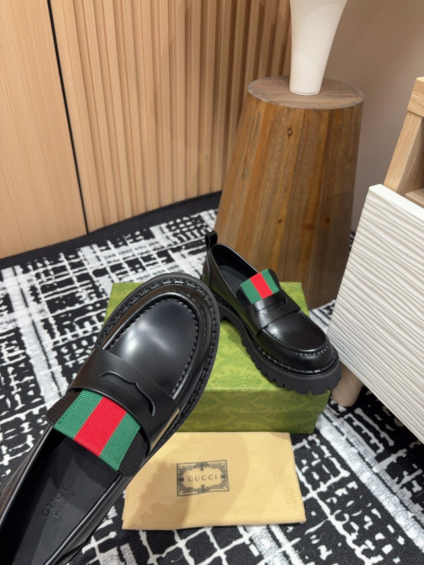 GG LOAFER WITH WEB IN BLACK CALFSKIN