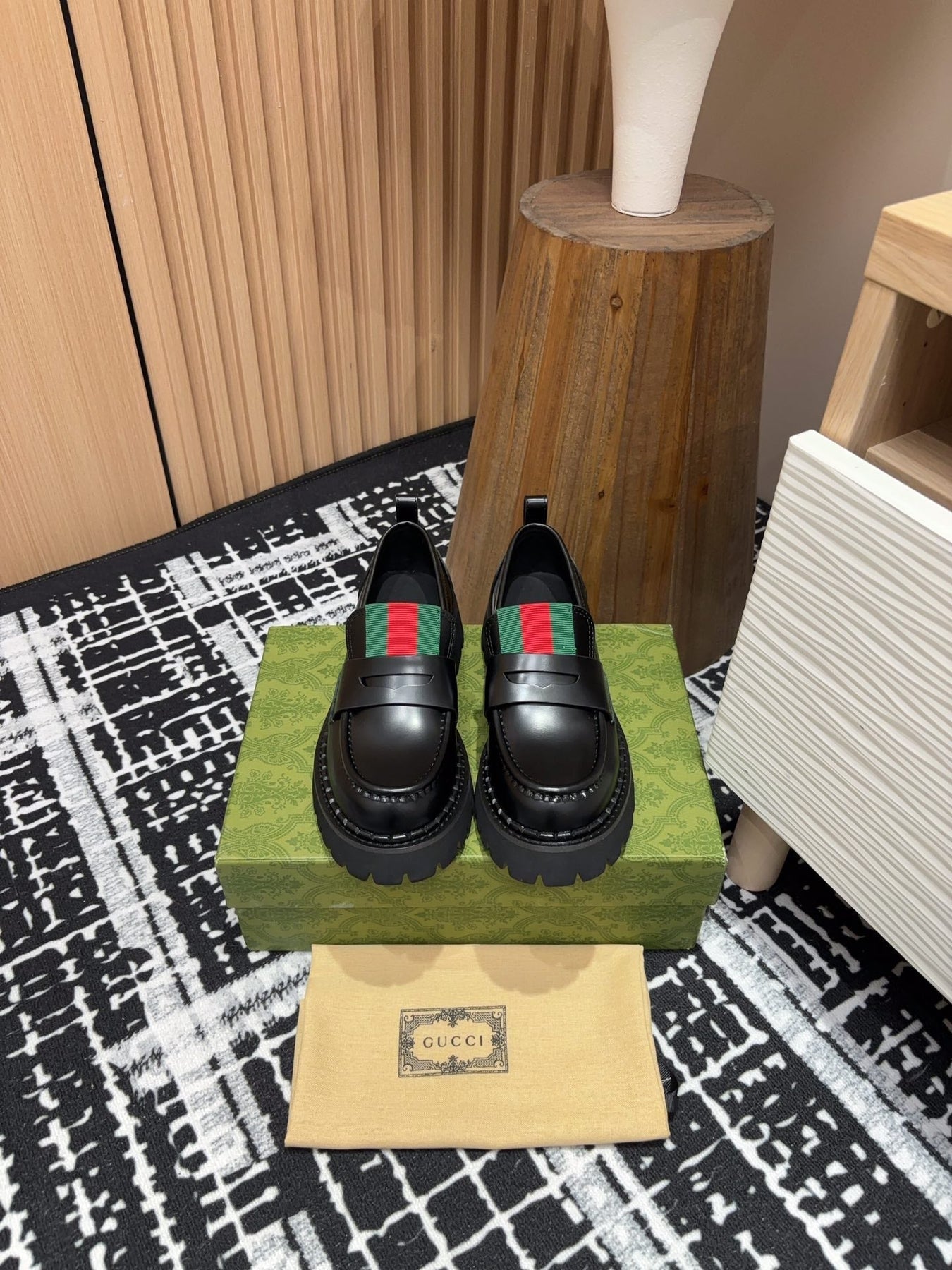 GG LOAFER WITH WEB IN BLACK CALFSKIN