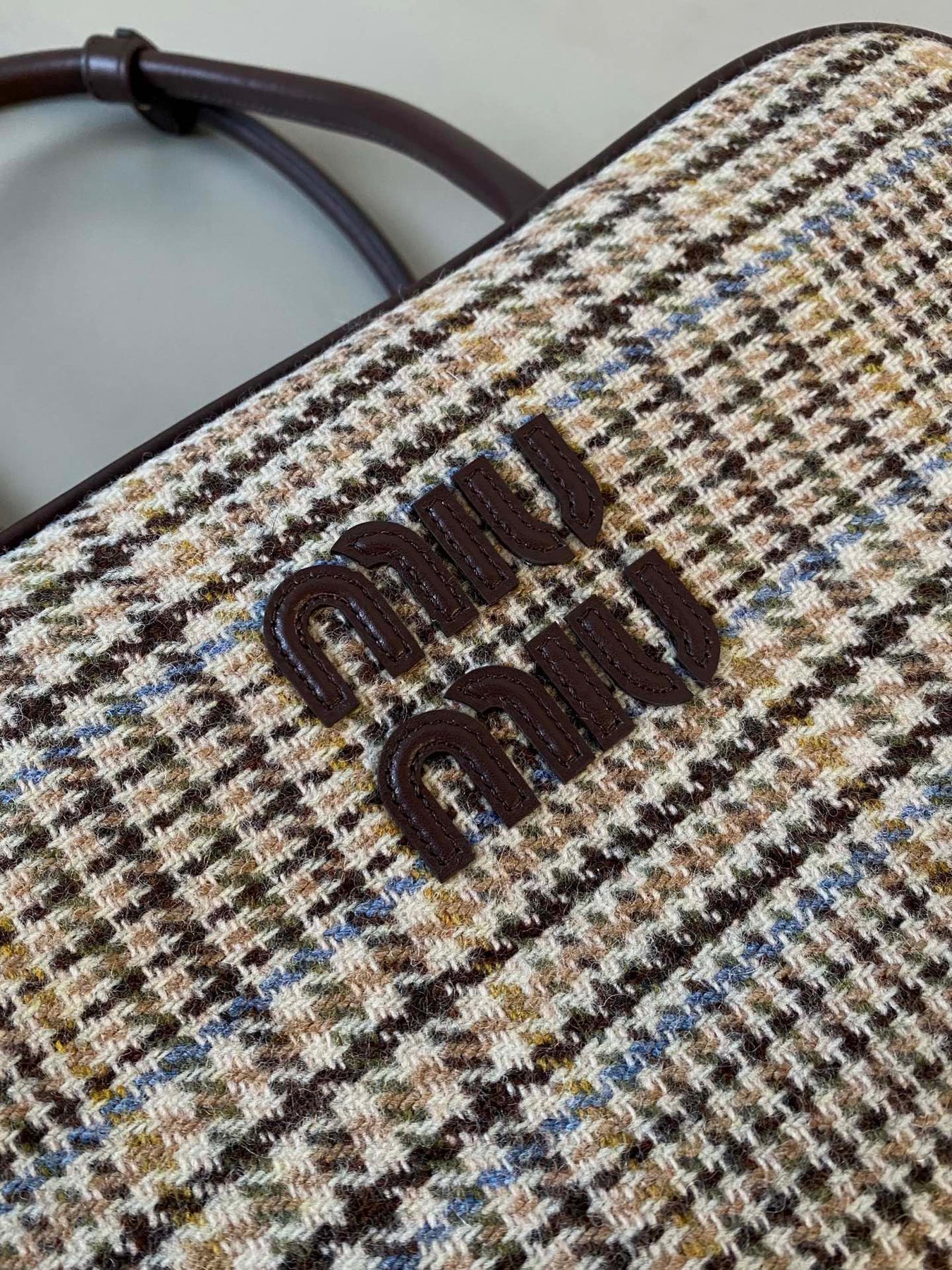 BEAU TOP HANDLE BAG 34 IN BEIGE TARTAN AND COCOA BROWN LEATHER TRIM