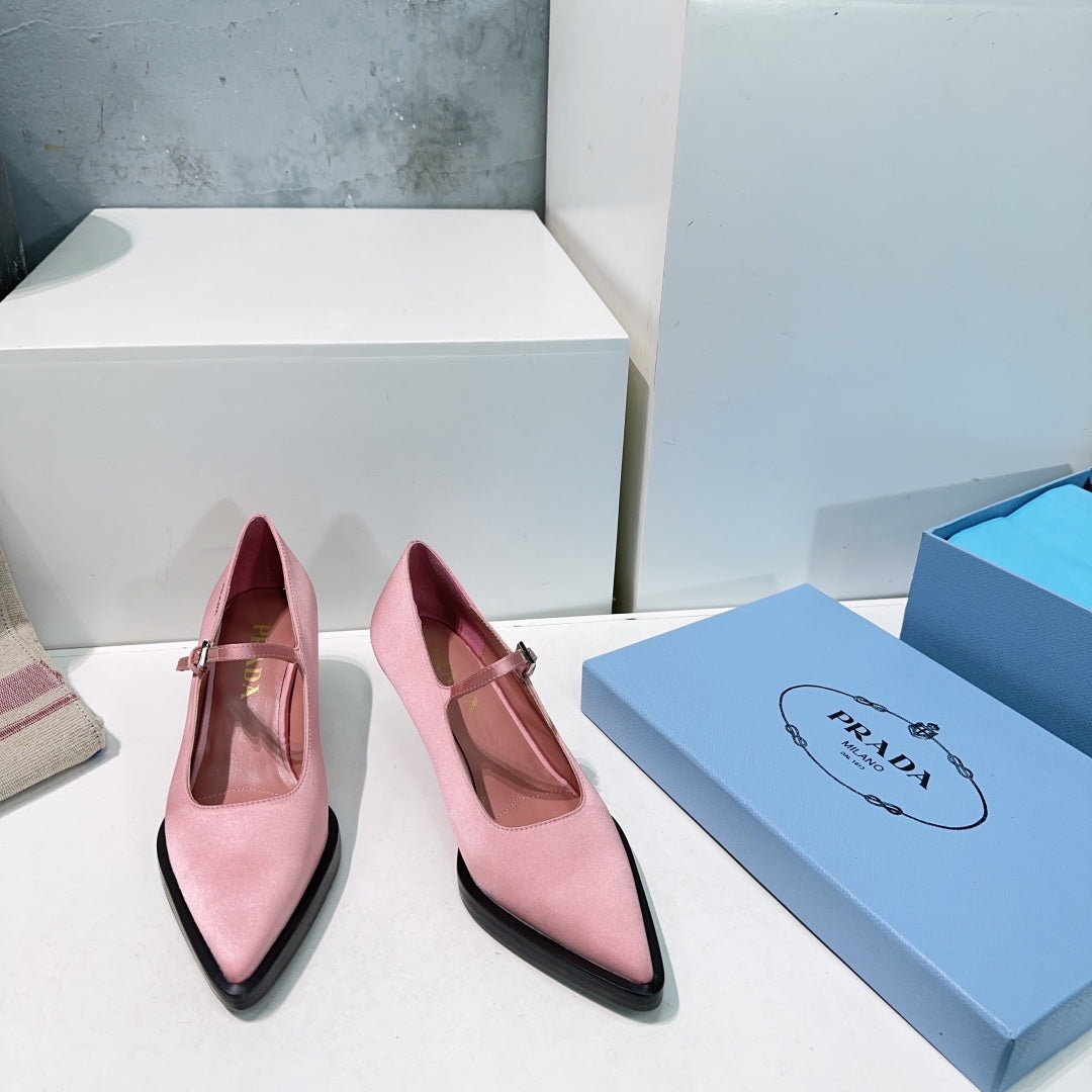 POINTED TOE MEDIUM HEEL PUMPS IN PINK SILK