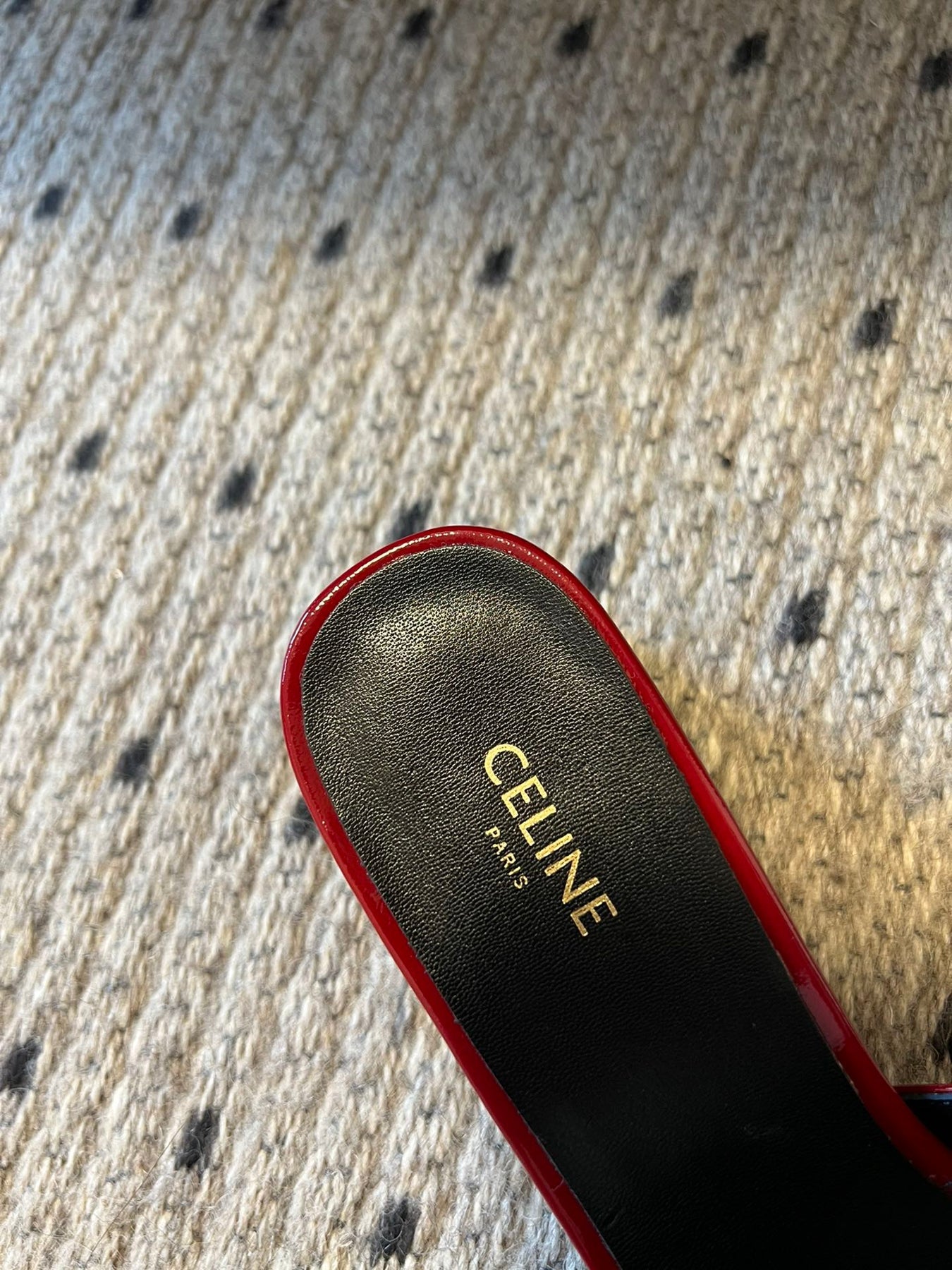 CLEMENCE MULE IN RUBY RED LAMBSKIN AND PATENT CALFSKIN