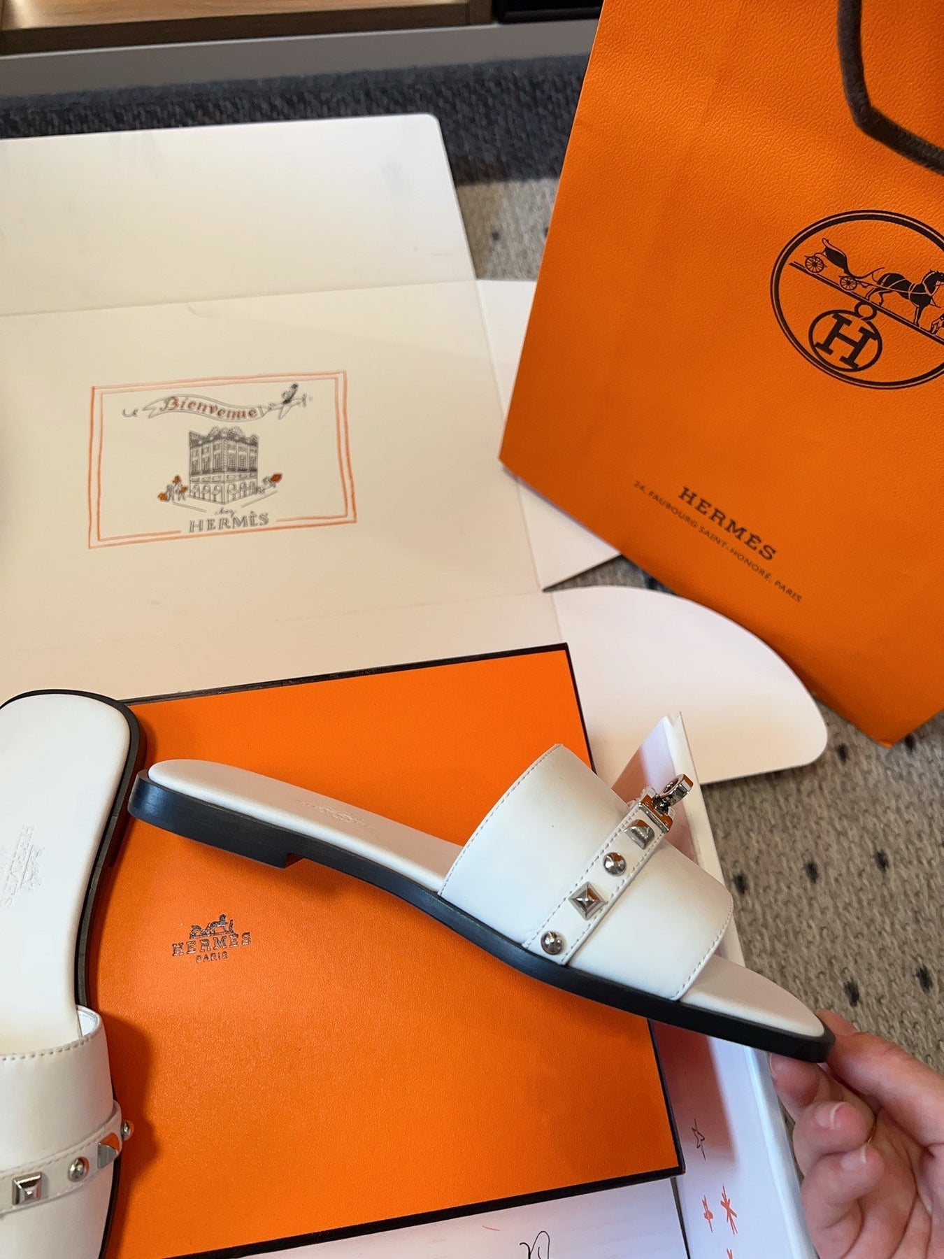 GIULIA FLAT SANDAL IN WHITE CALFSKIN