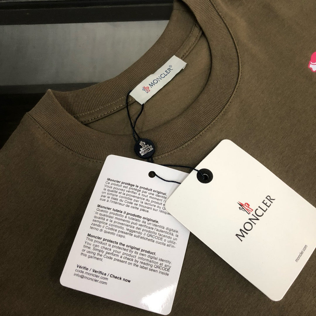 Moncler T-shirt