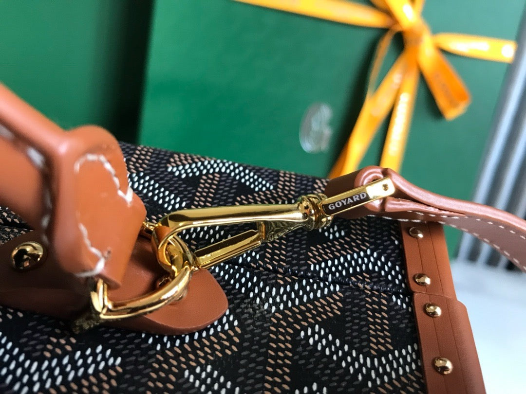 GOY Grand Hôtel 24.5x7.5x17cm