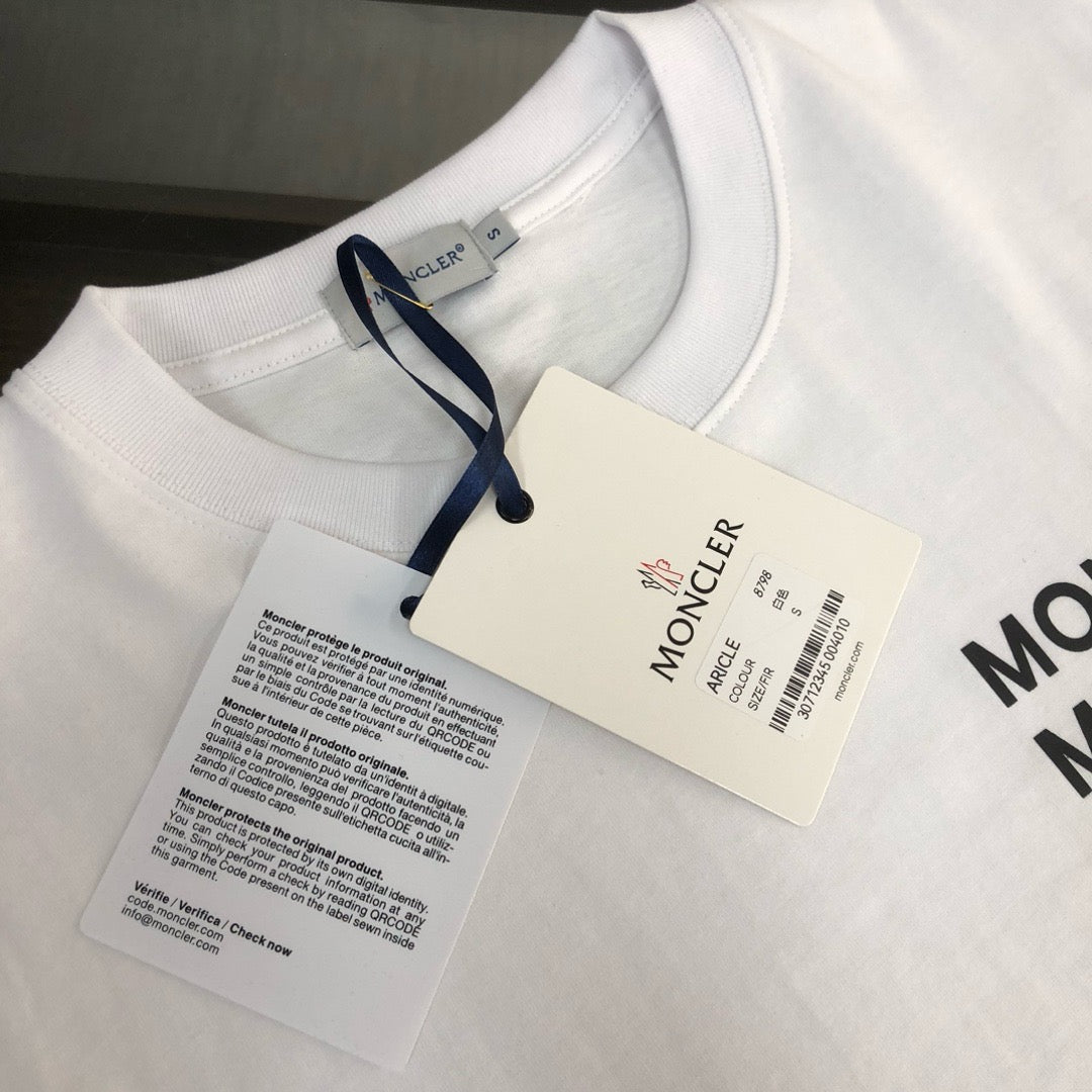 Moncler T-shirt