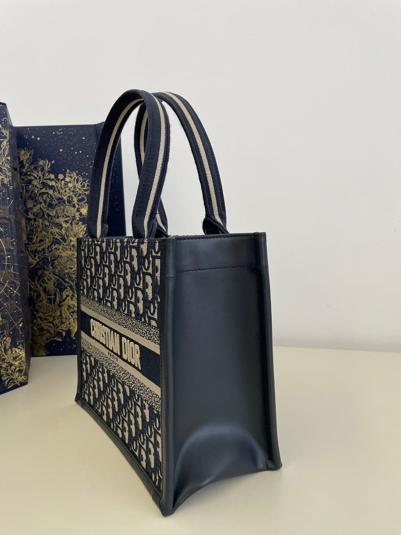 DIO Book Tote (26cm)