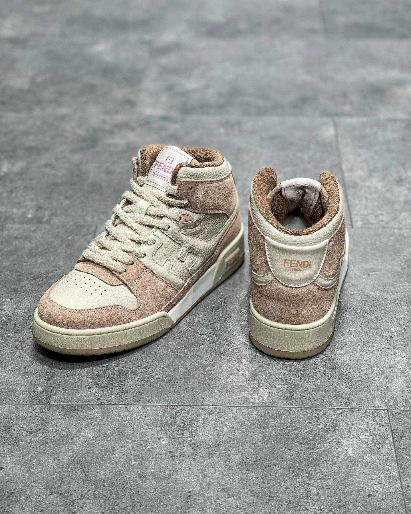 FEN Sneakers