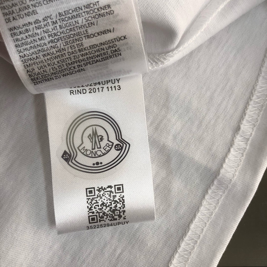 Moncler T-shirt