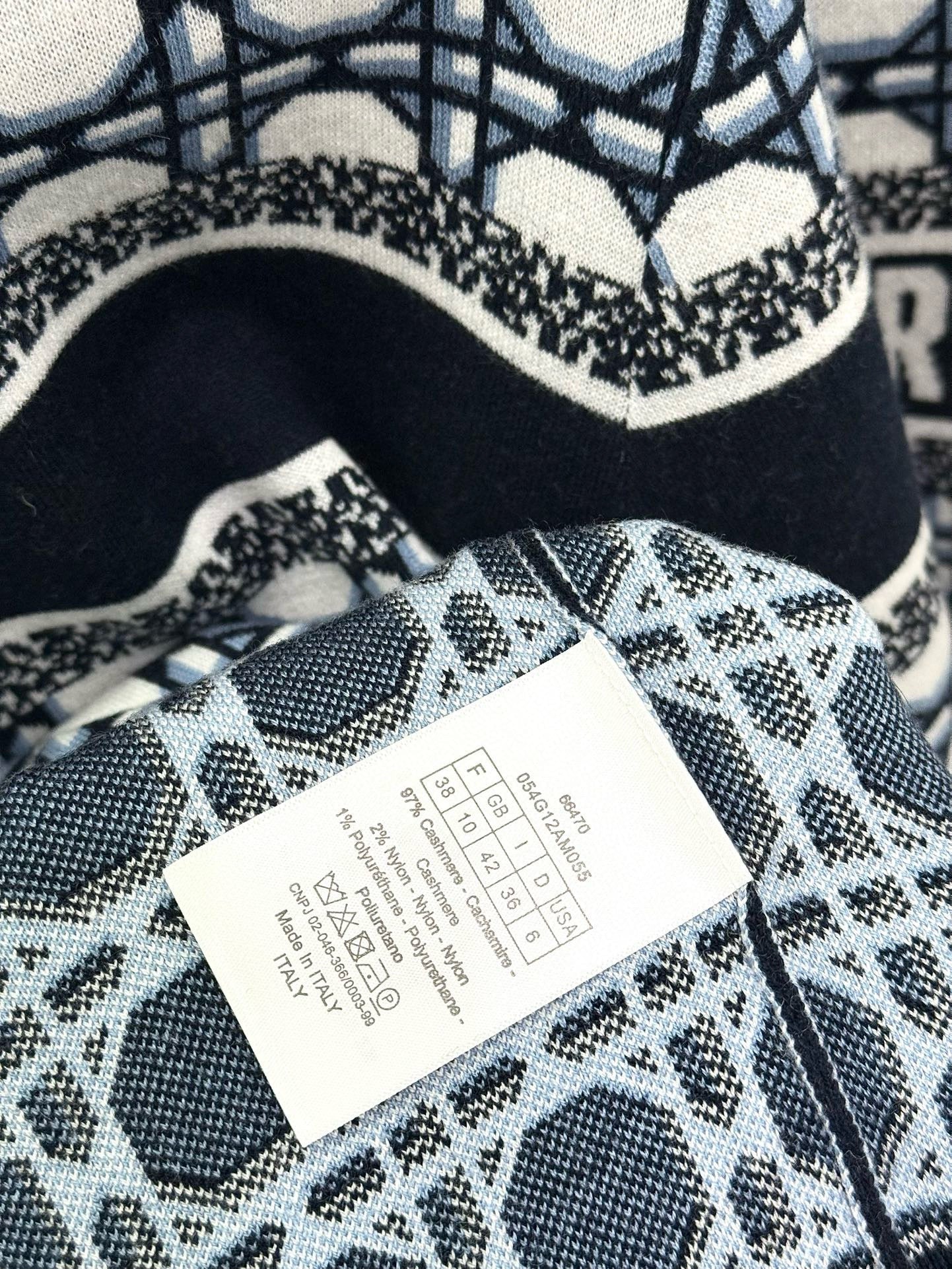 CD Sweater