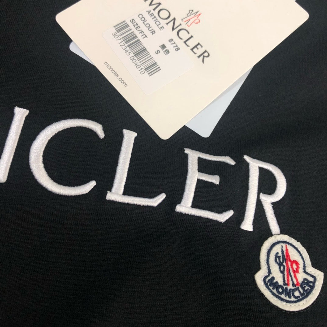 Moncler T-shirt