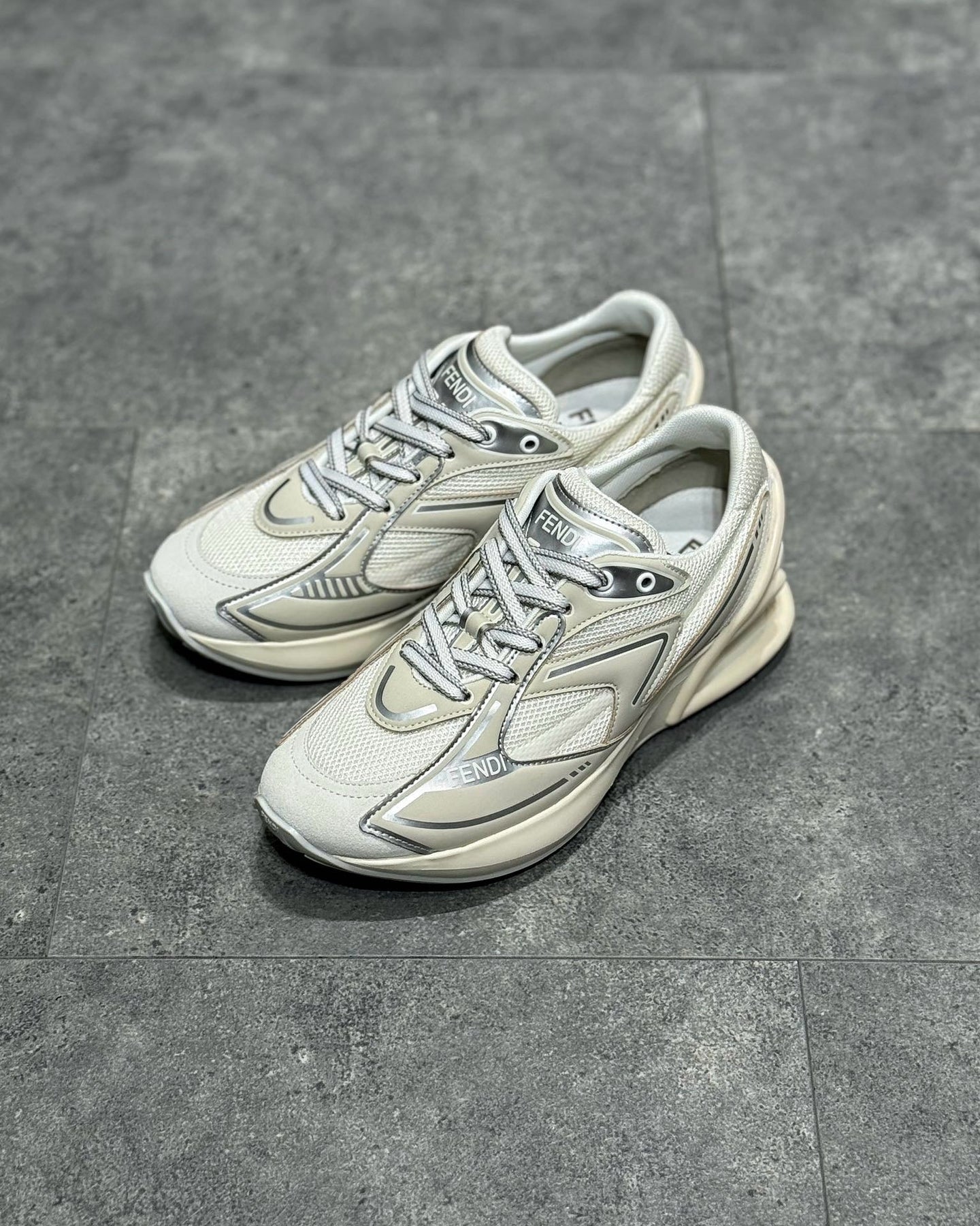 FEN Sneakers