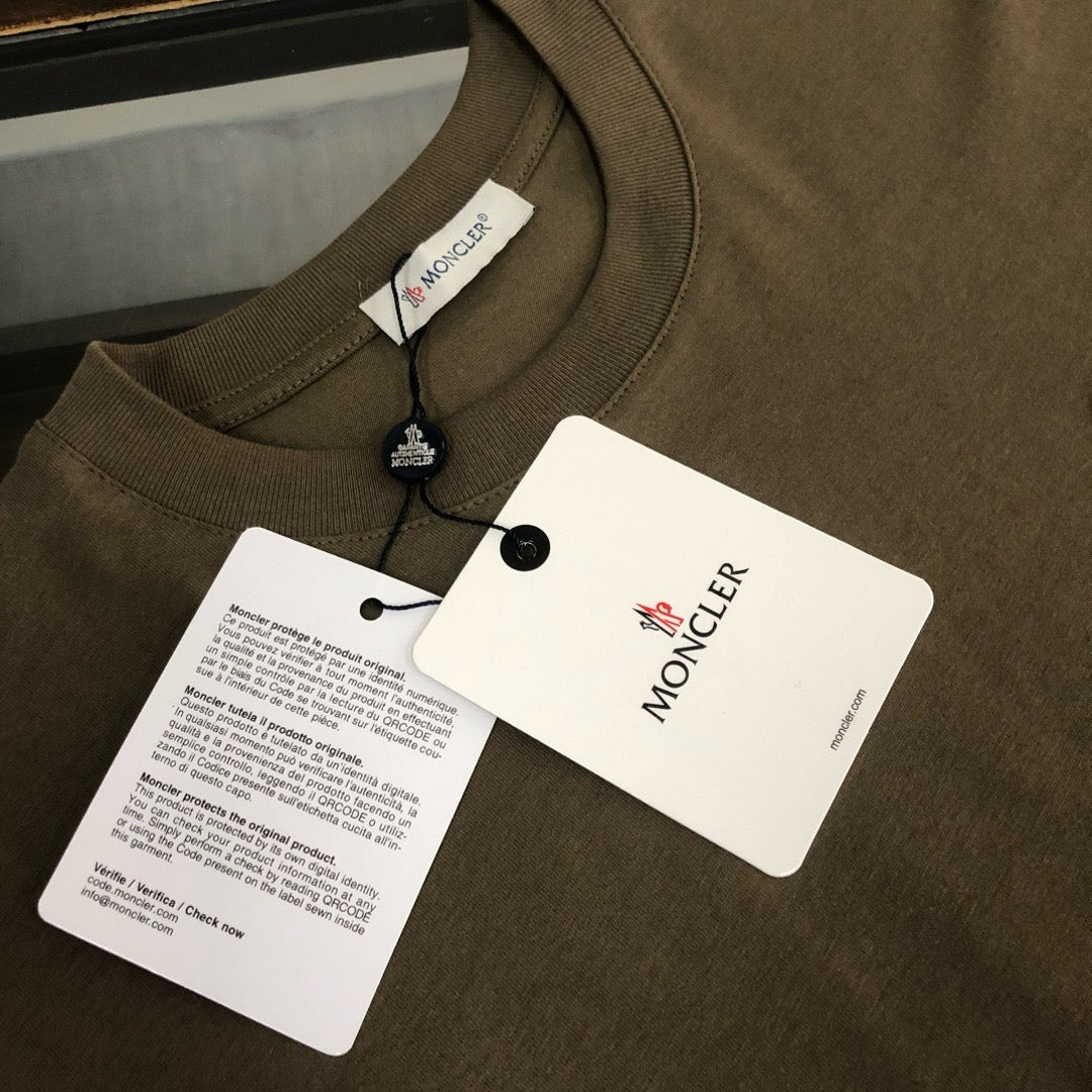 Moncler T-shirt
