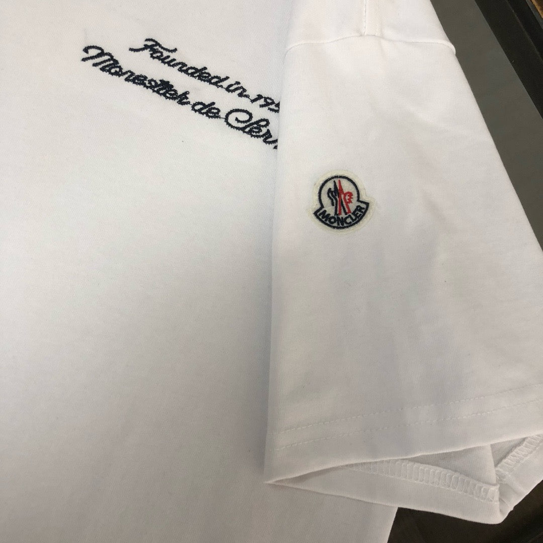Moncler T-shirt
