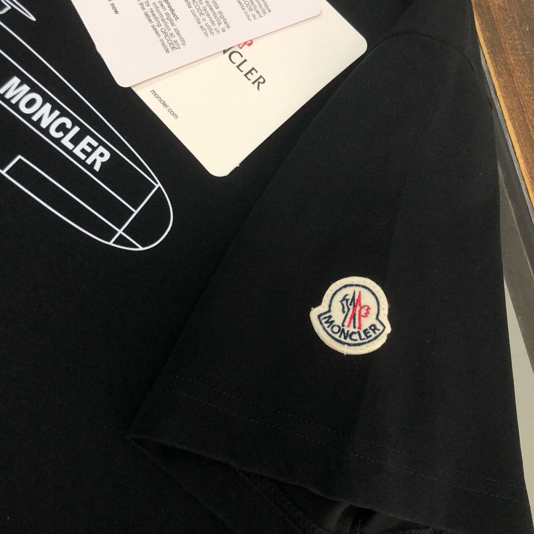 Moncler T-shirt