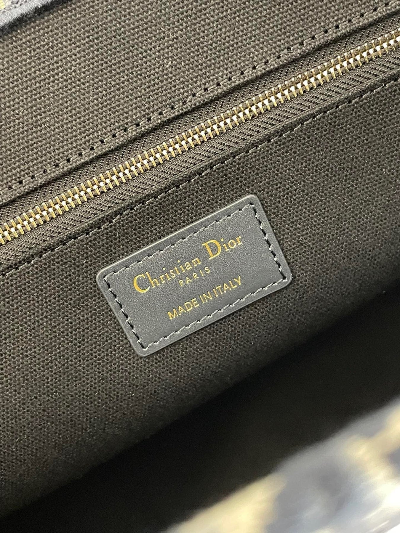 DIO Book Tote (42cm)