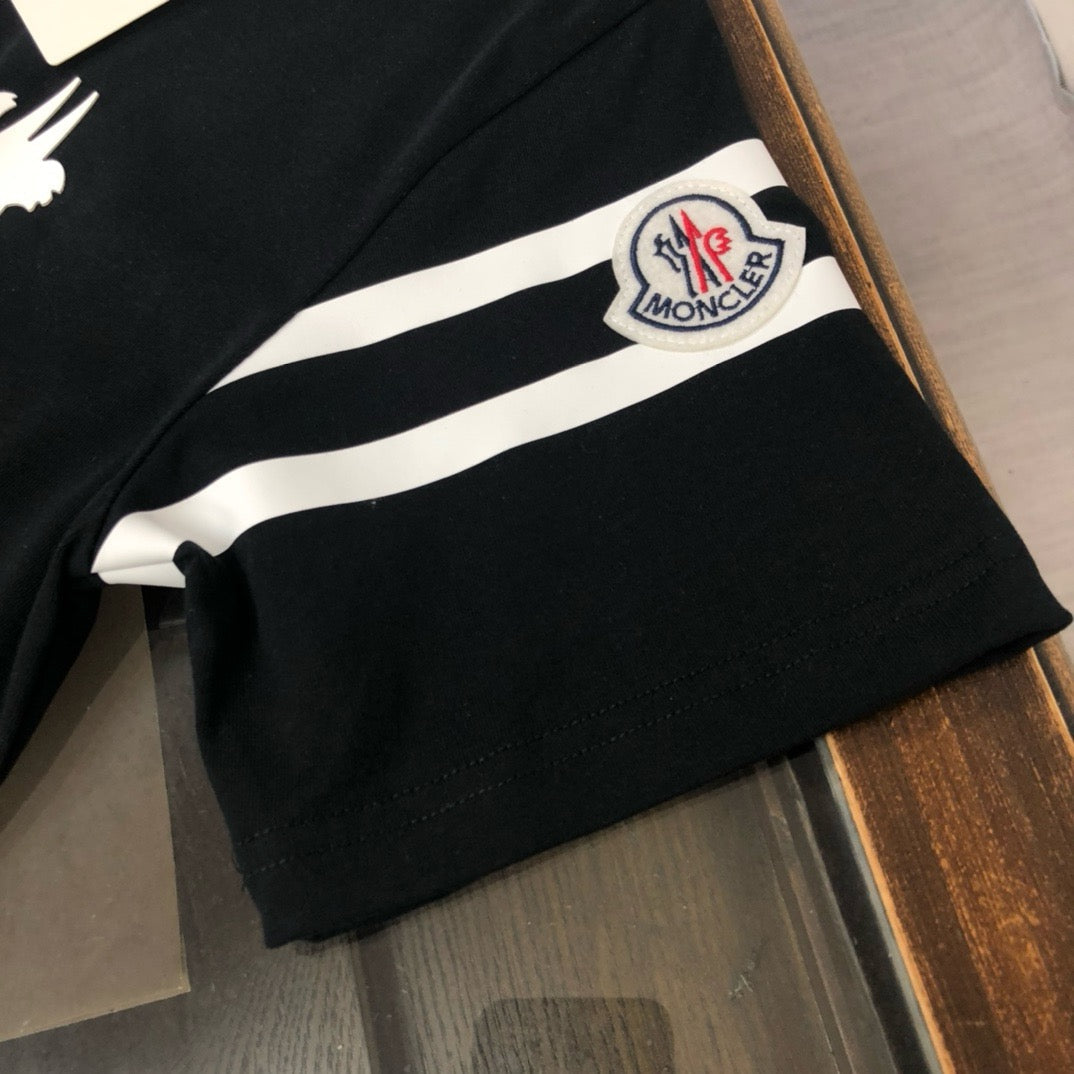 Moncler T-shirt