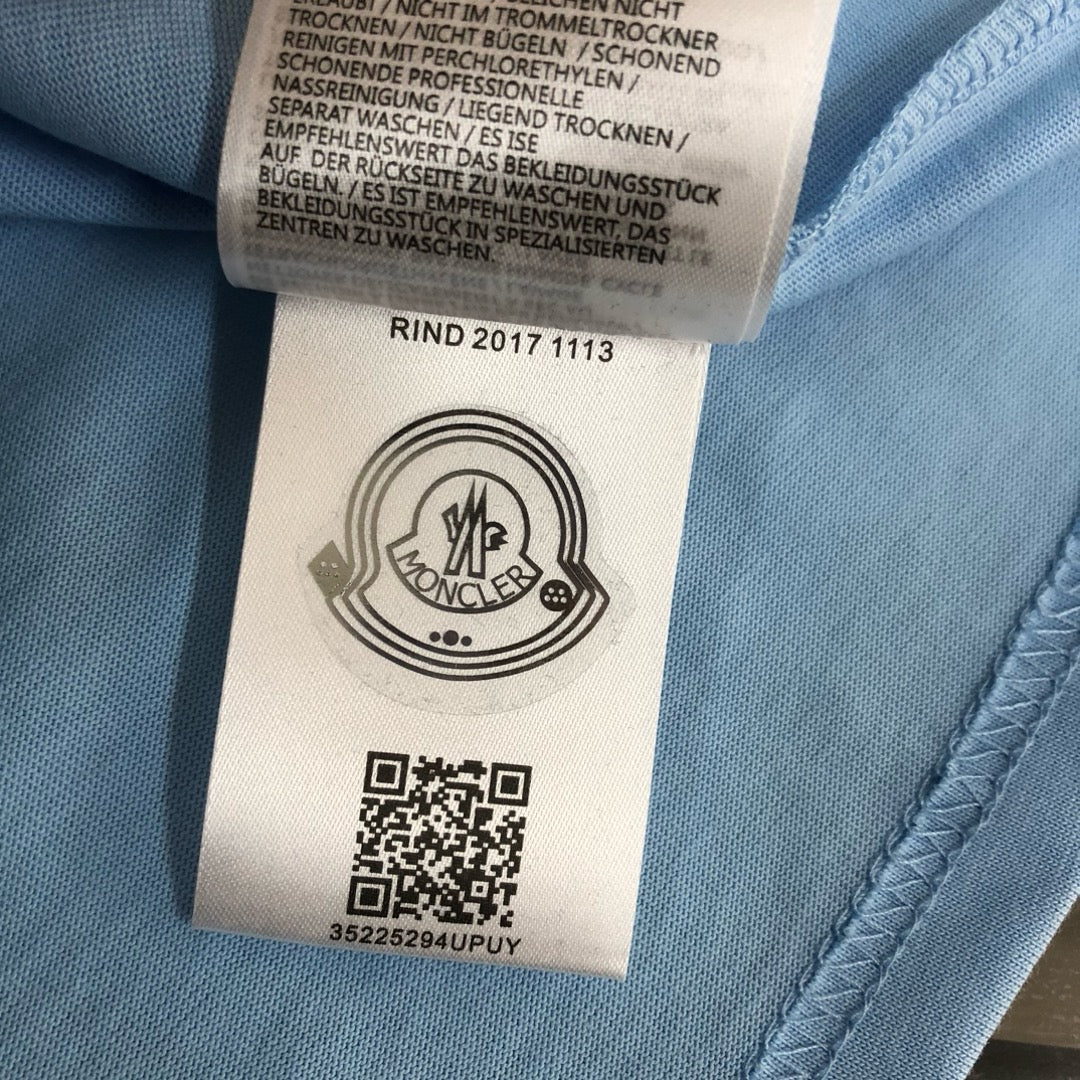 Moncler T-shirt