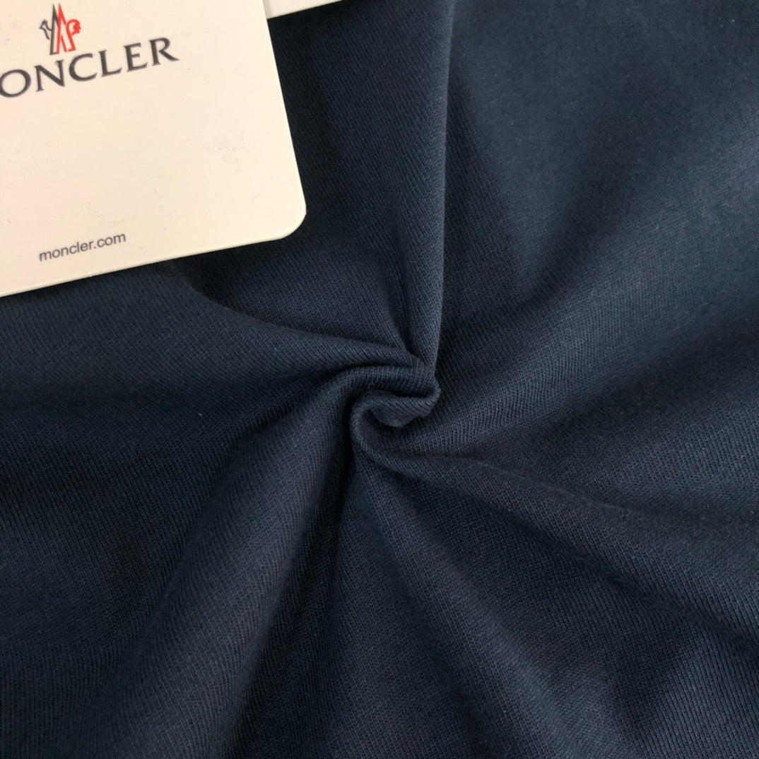 Moncler T-shirt