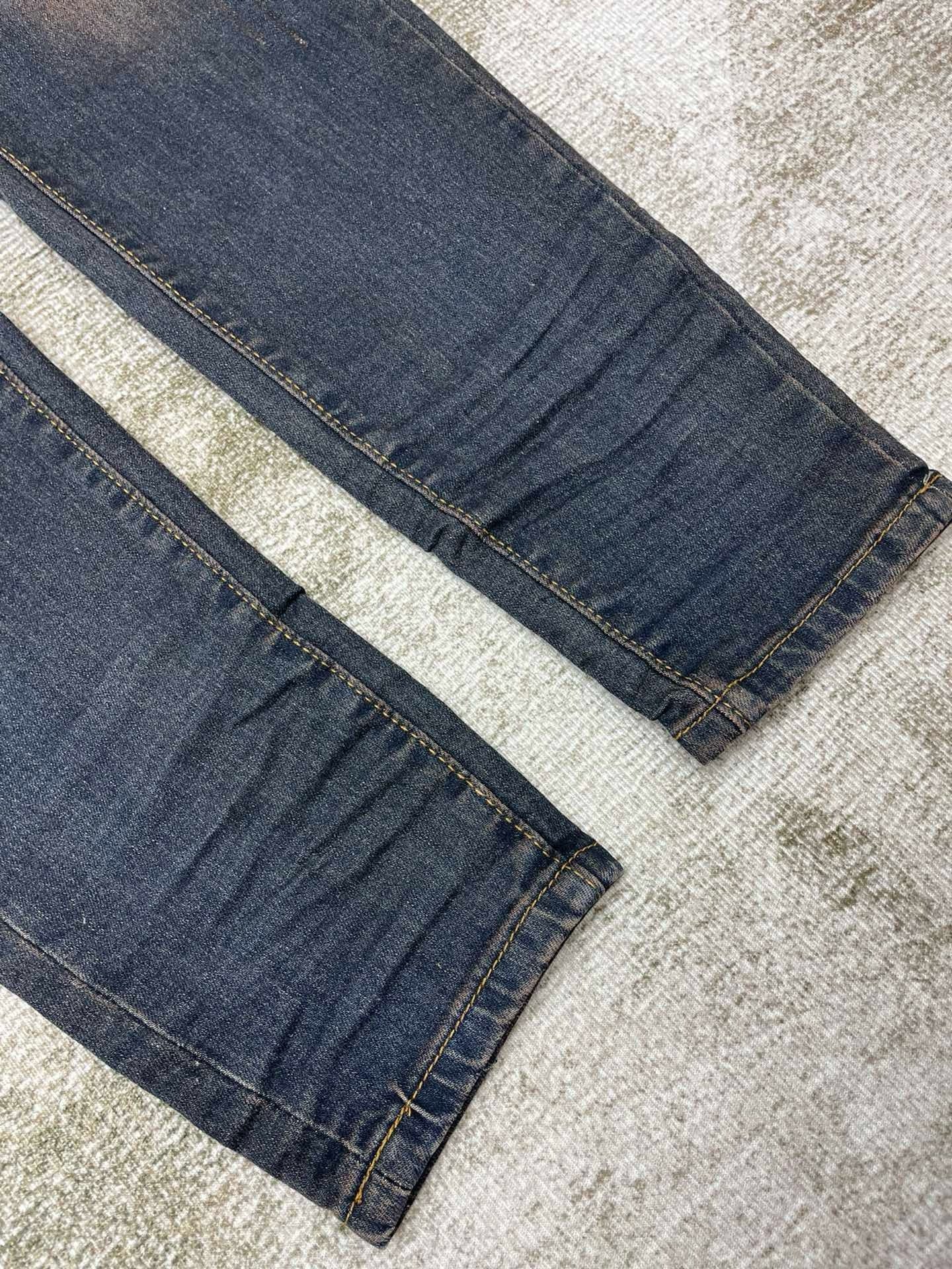 Amiri Jeans