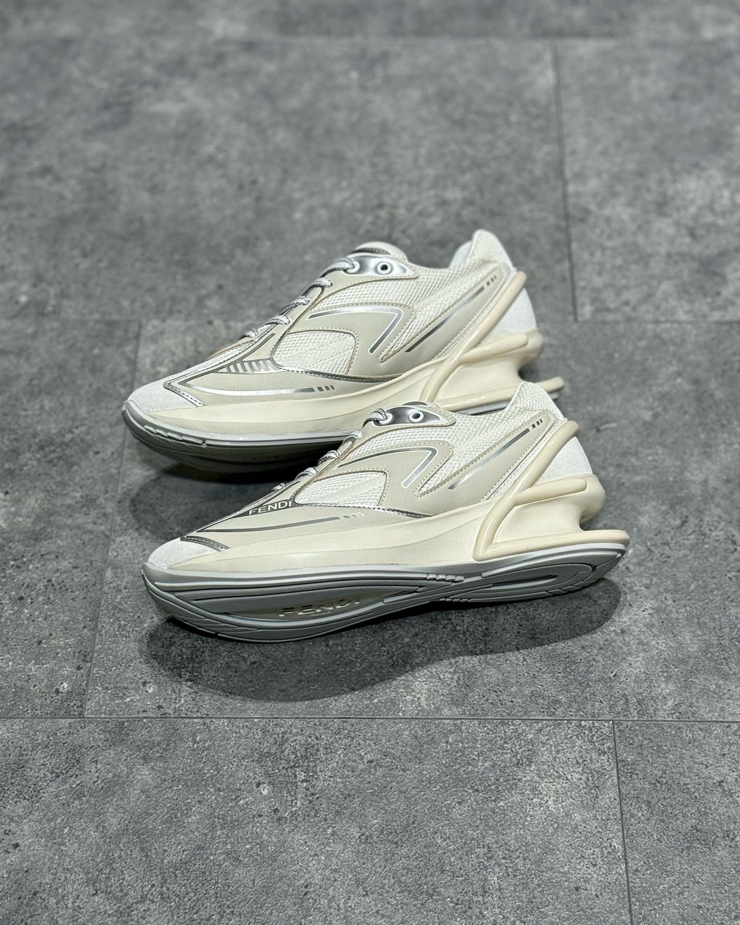 FEN Sneakers