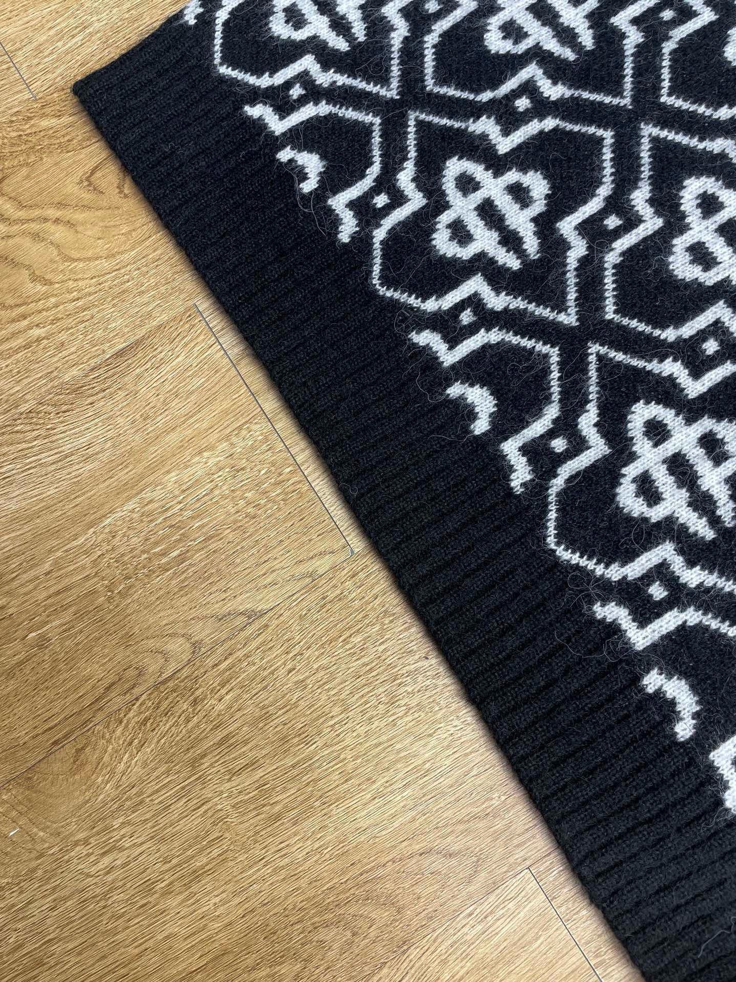 Casablanca Sweater