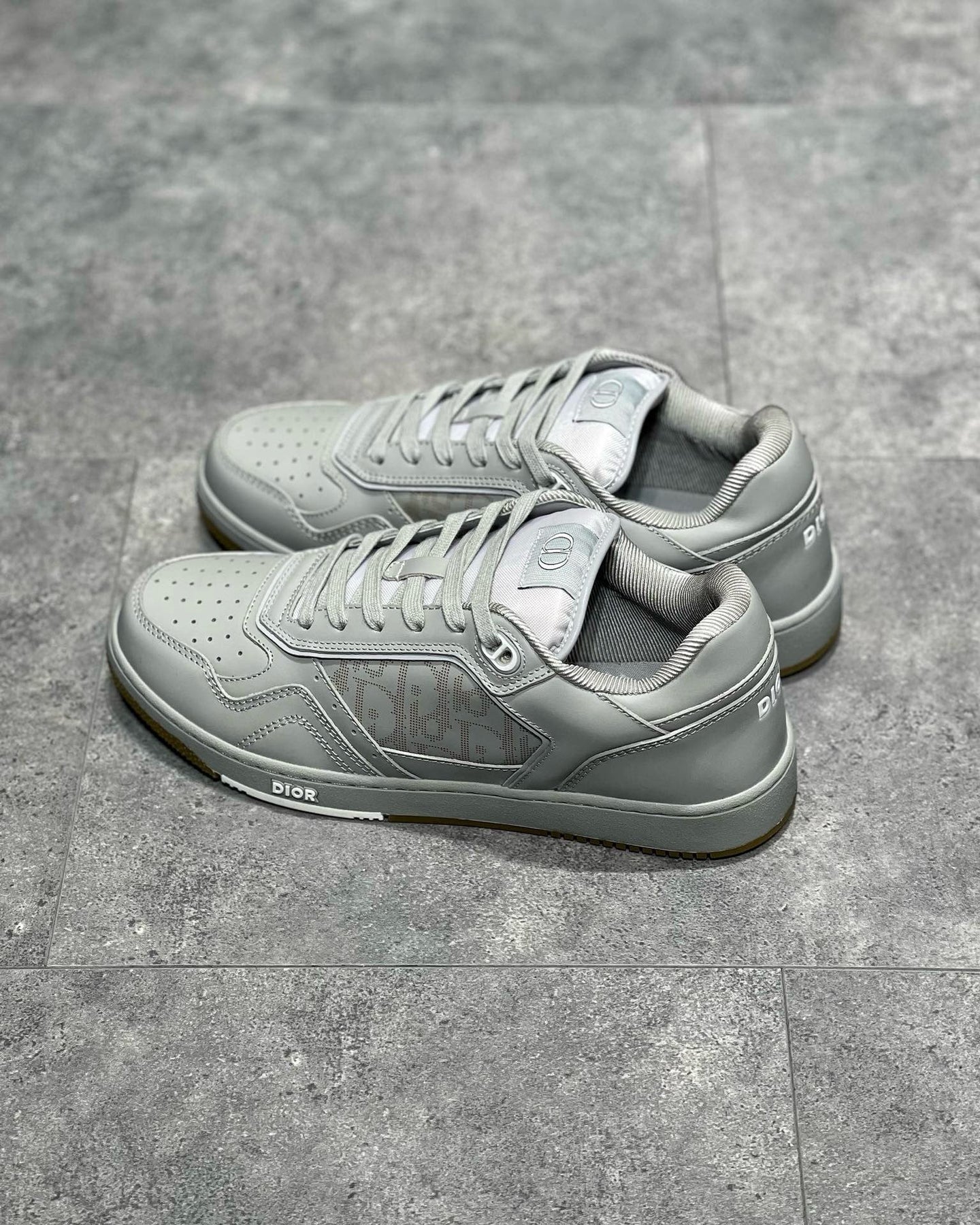 DIO Sneakers