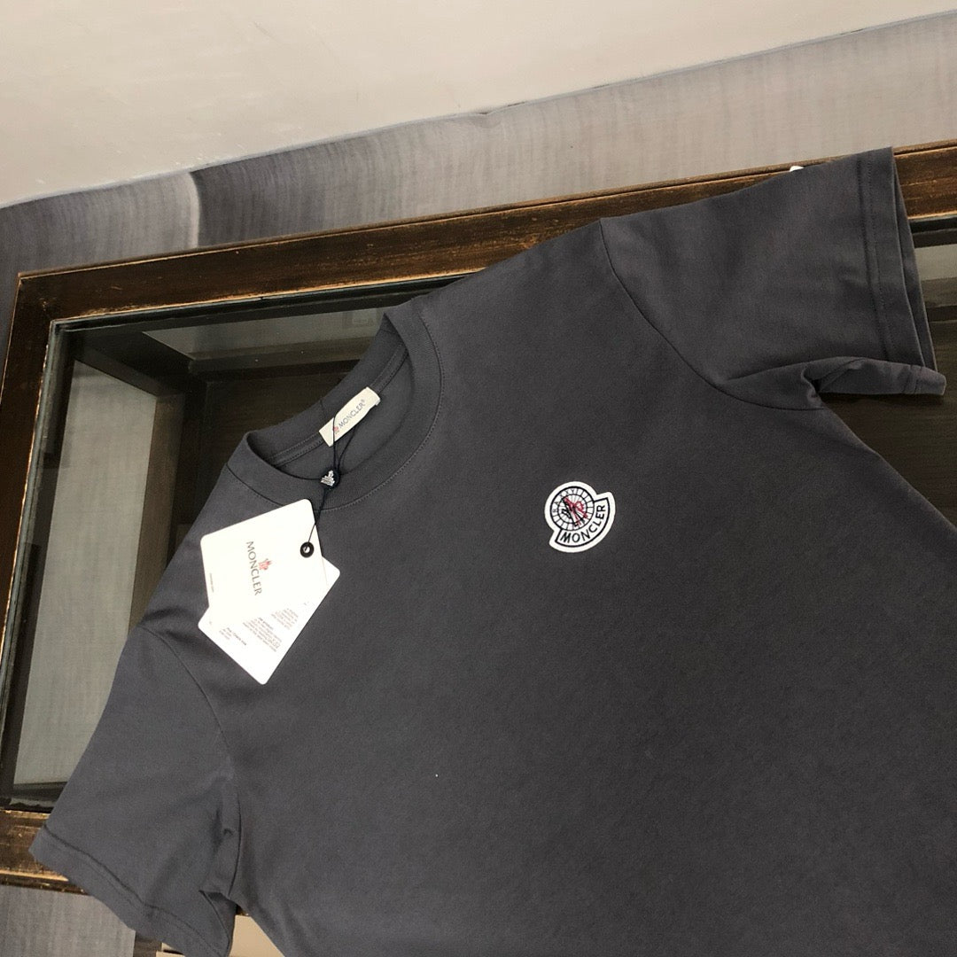 Moncler T-shirt