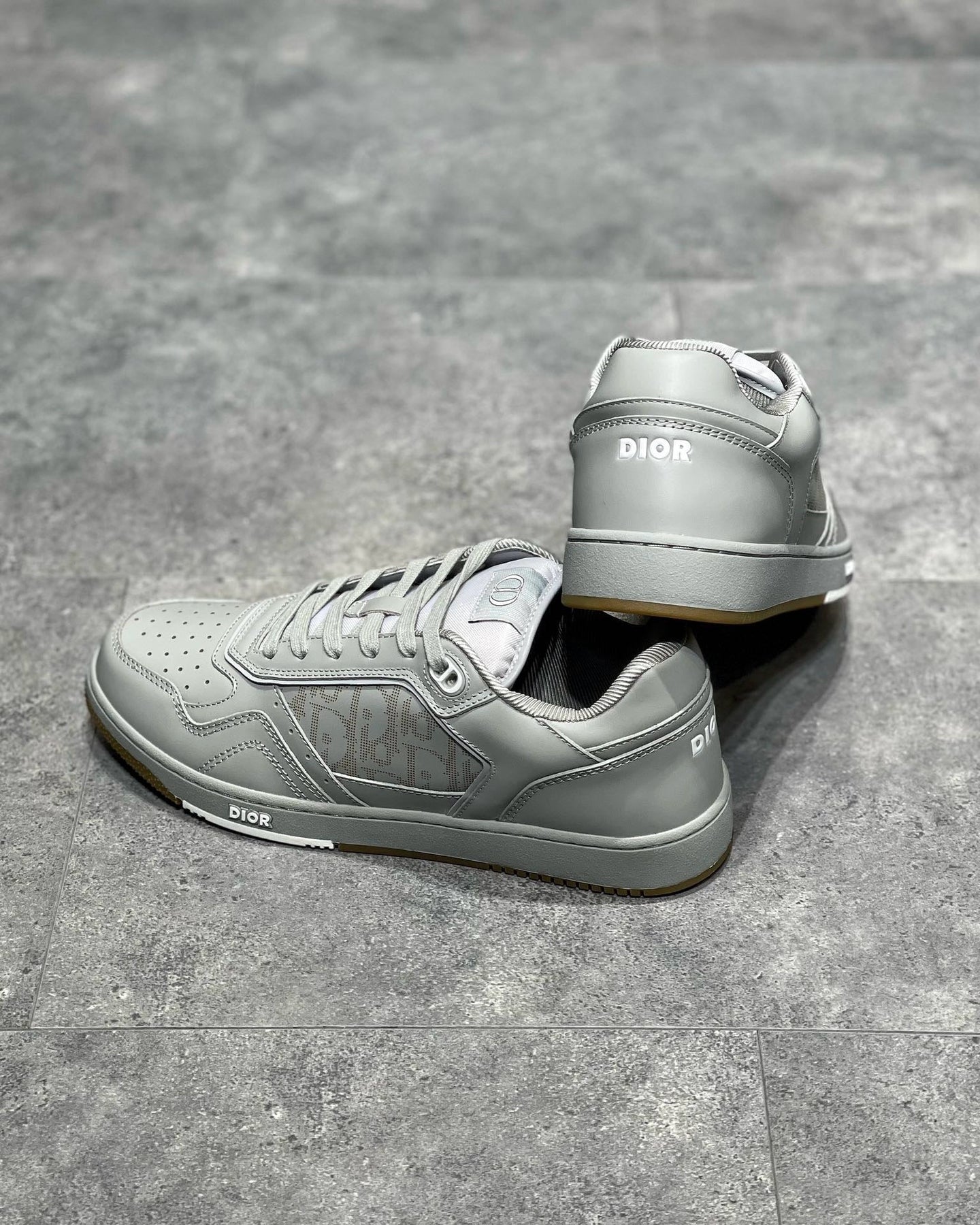 DIO Sneakers