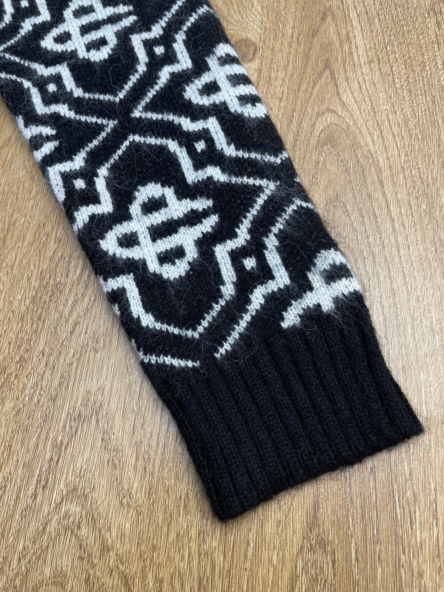 Casablanca Sweater