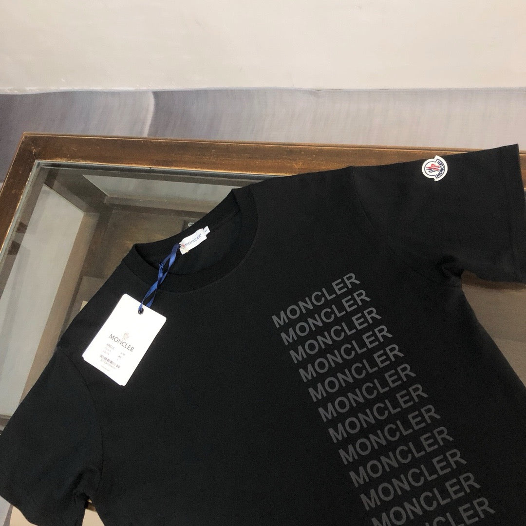 Moncler T-shirt