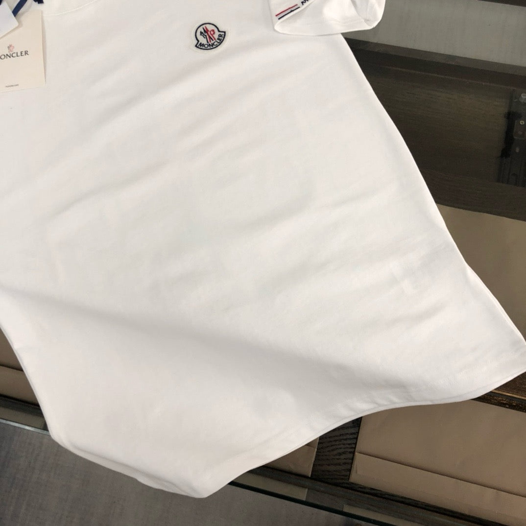 Moncler T-shirt