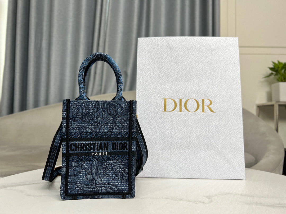 DIO Mini Book Tote