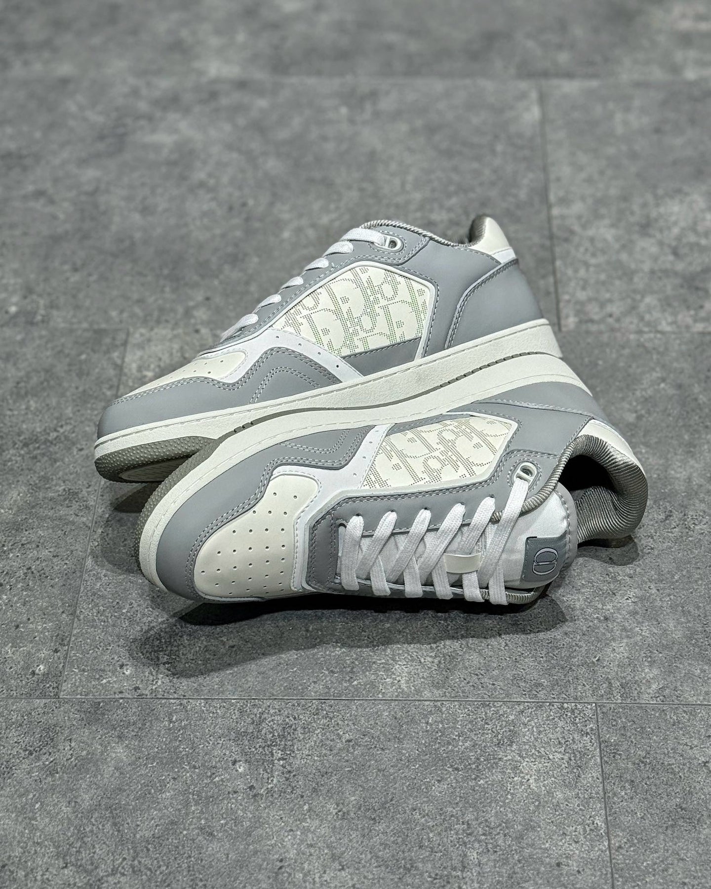 DIO Sneakers