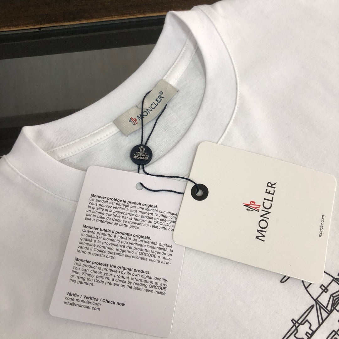 Moncler T-shirt
