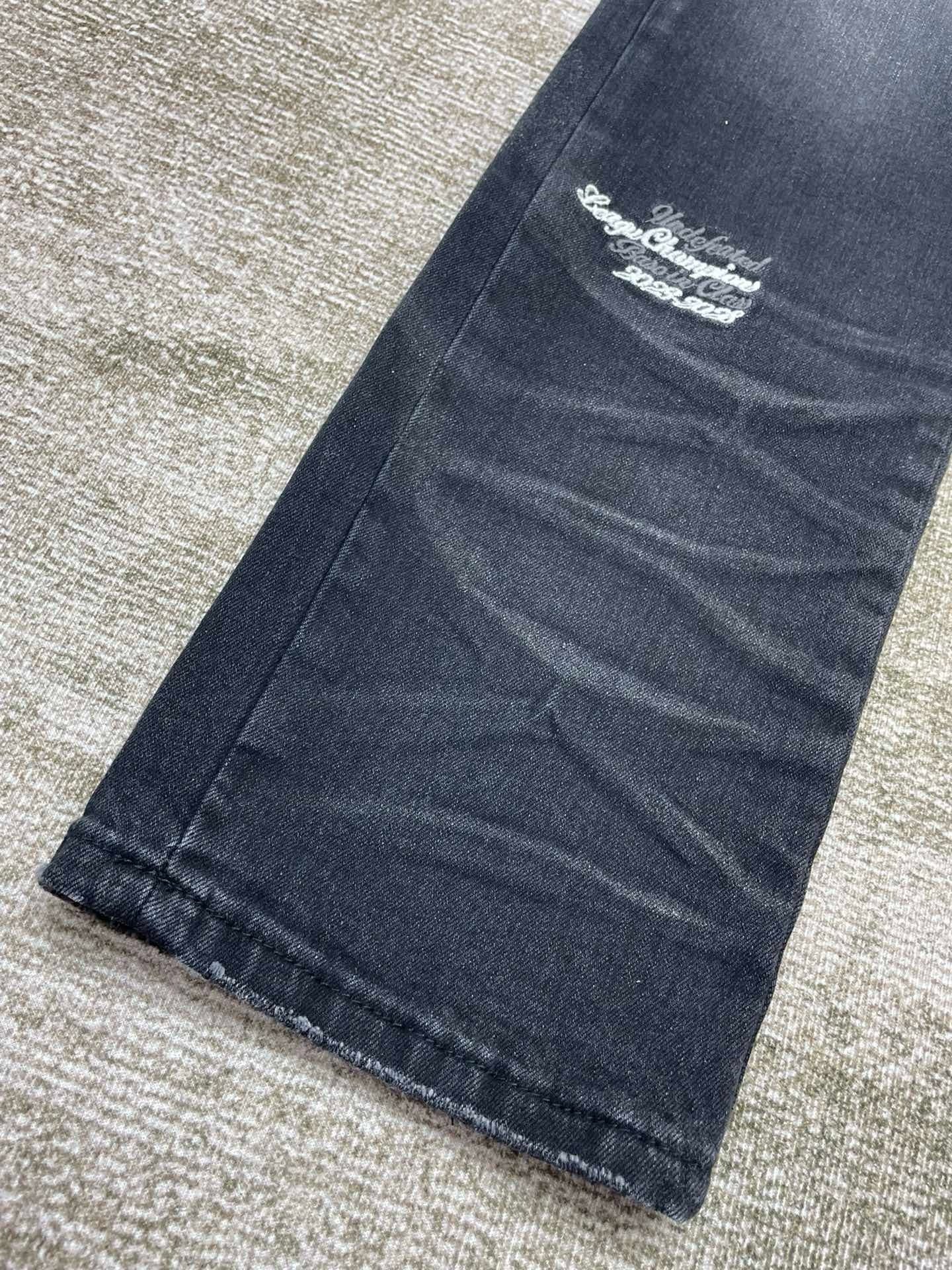 Amiri Jeans