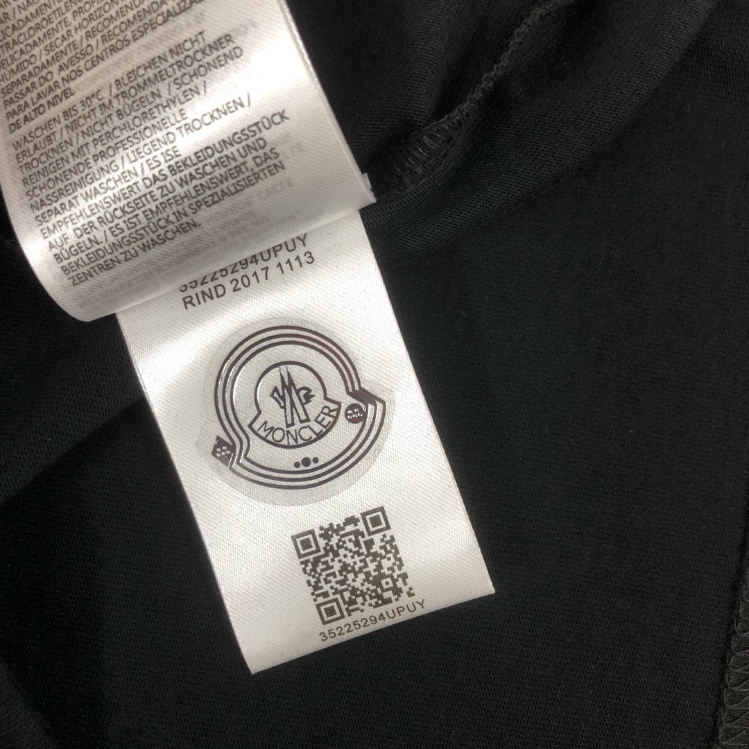 Moncler T-shirt