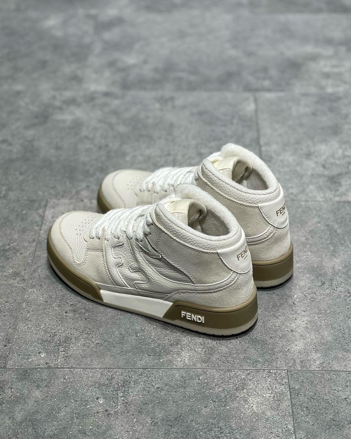 FEN Sneakers