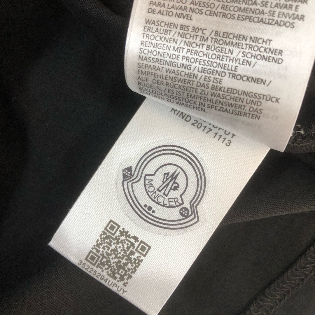 Moncler T-shirt