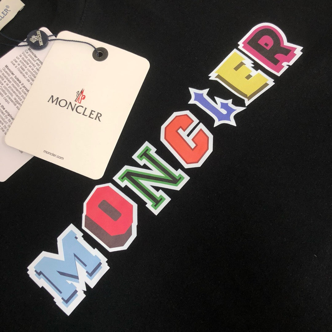 Moncler T-shirt
