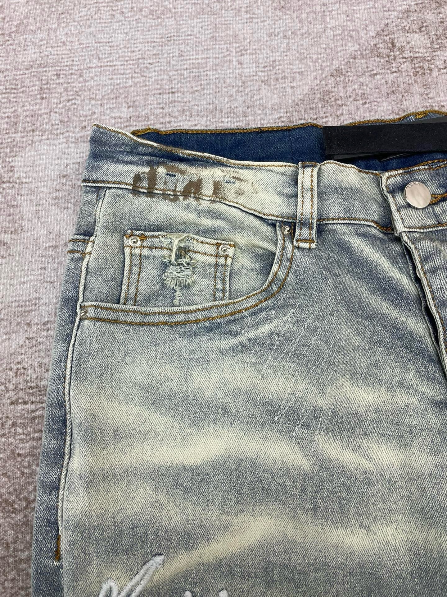 Amiri Jeans