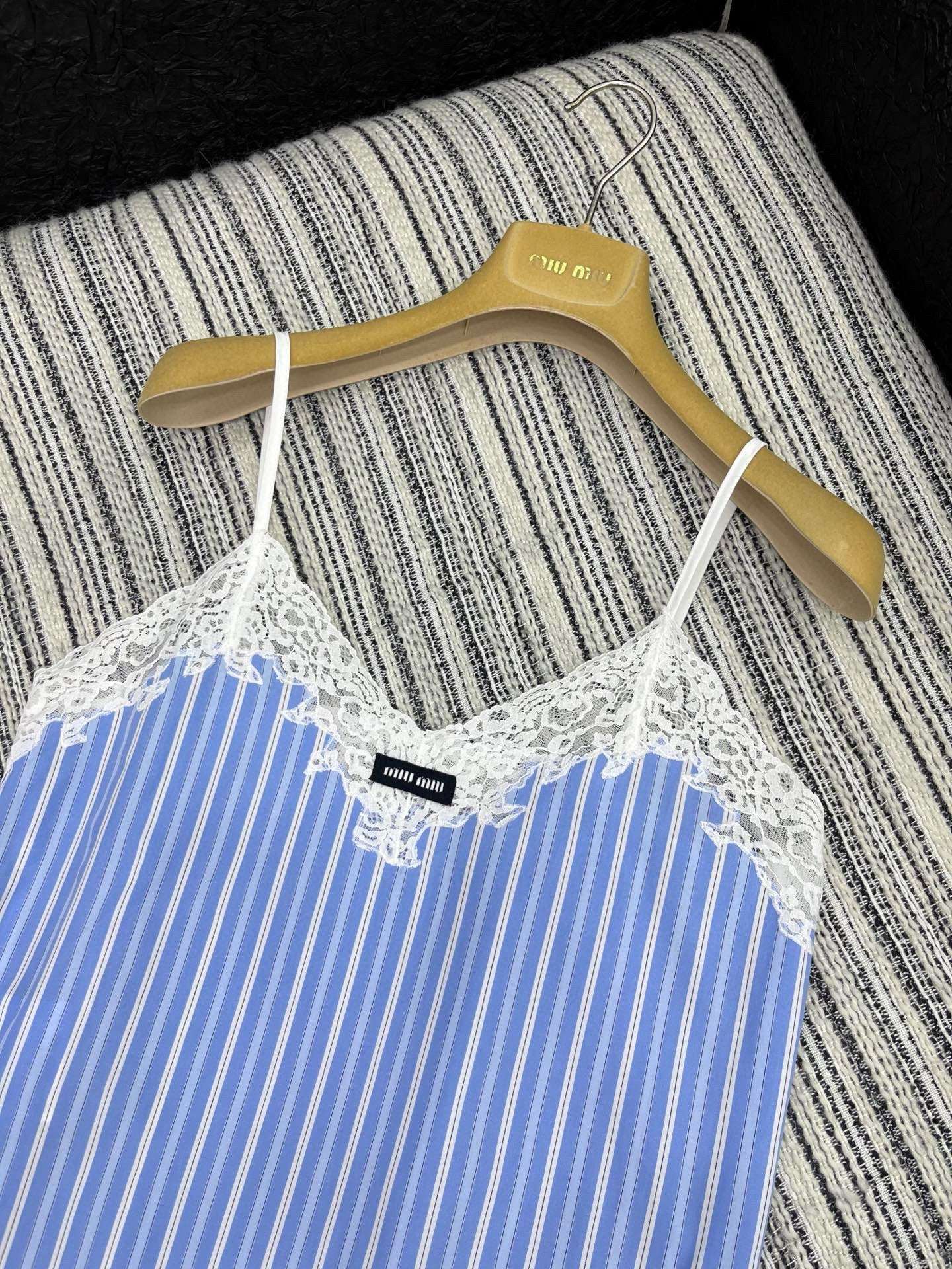 Miu Miu Crop Top