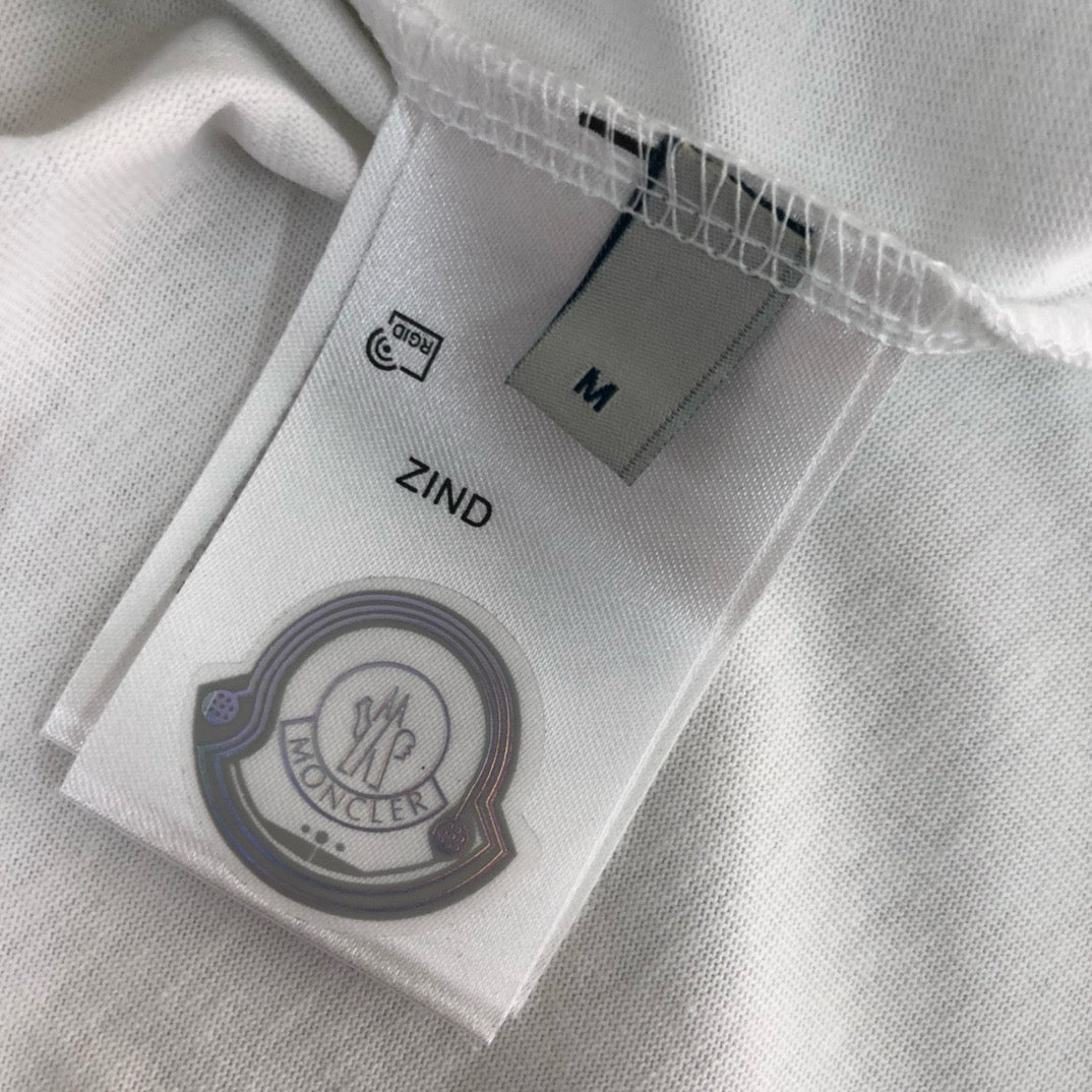 Moncler T-shirt