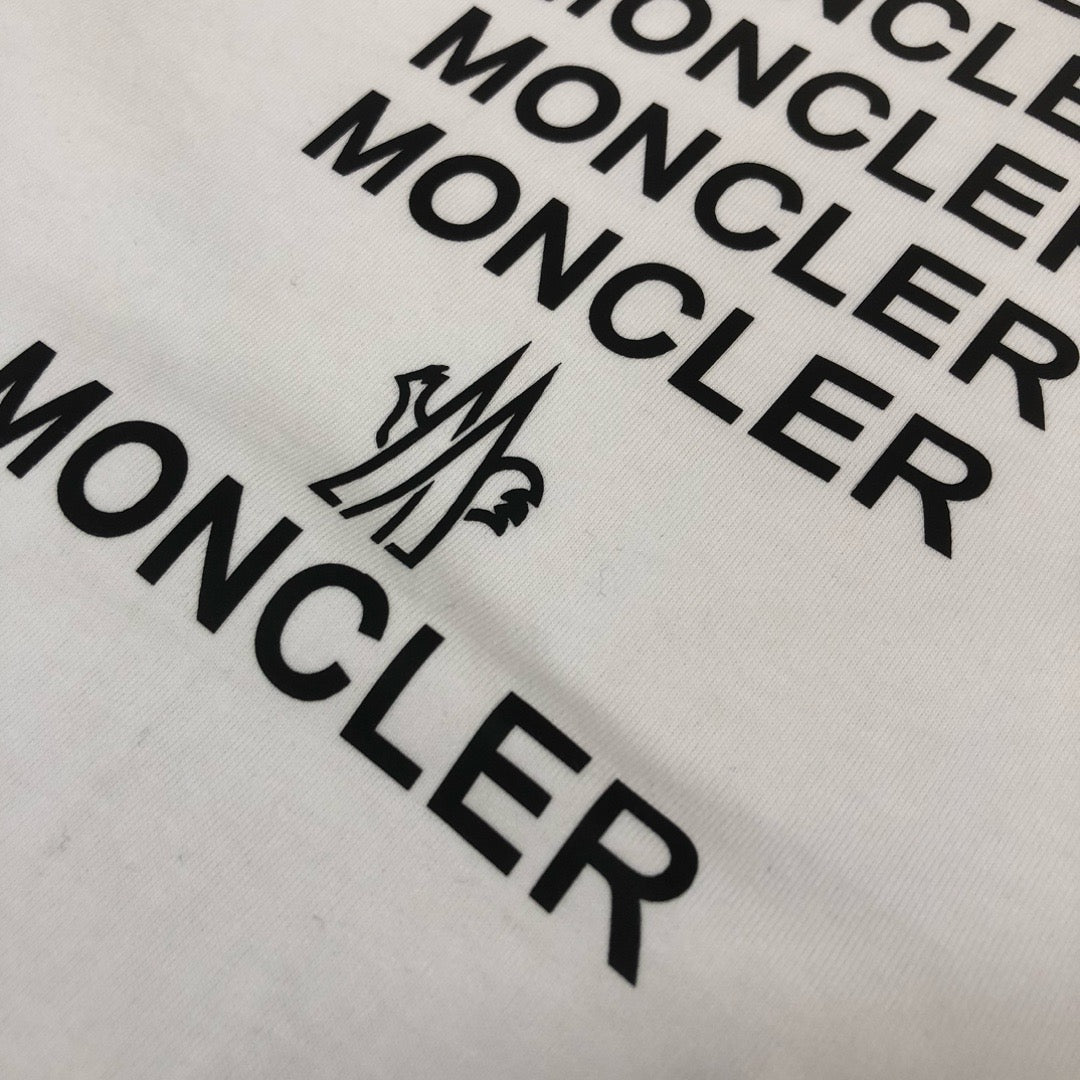 Moncler T-shirt