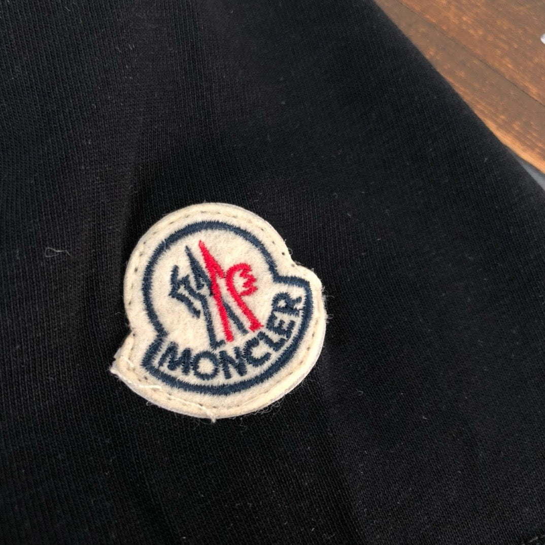 Moncler T-shirt